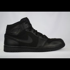 Air Jordan 1 size 11.5 men's triple black out