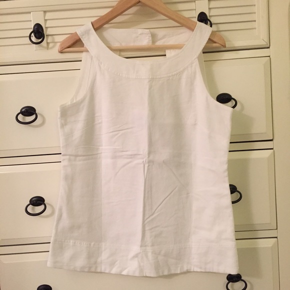 Vineyard Vines Keyhole Blouse