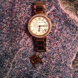 Michael kors gold watch