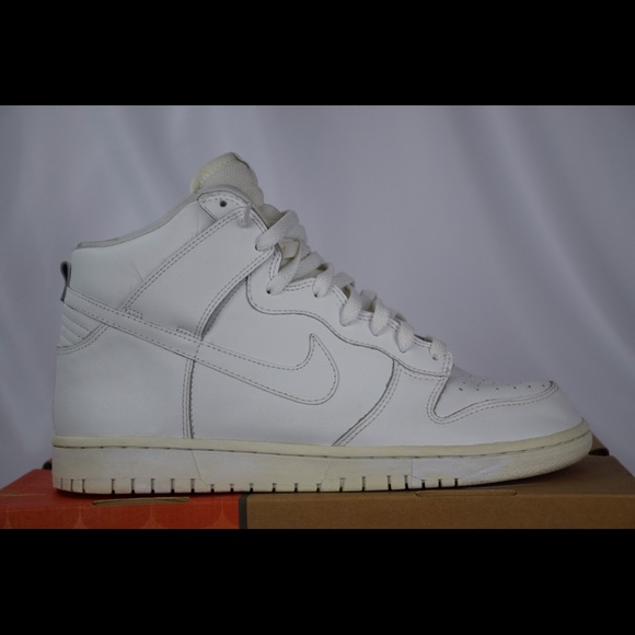 2005 Nike dunk high sb size 9.5 men's whiteout all - Picture 1 of 4
