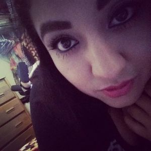 Meet your Posher, Kenia