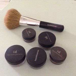 Bare minerals lot