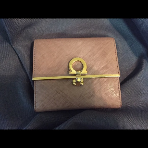 Ferragamo Wallet - Picture 2 of 4