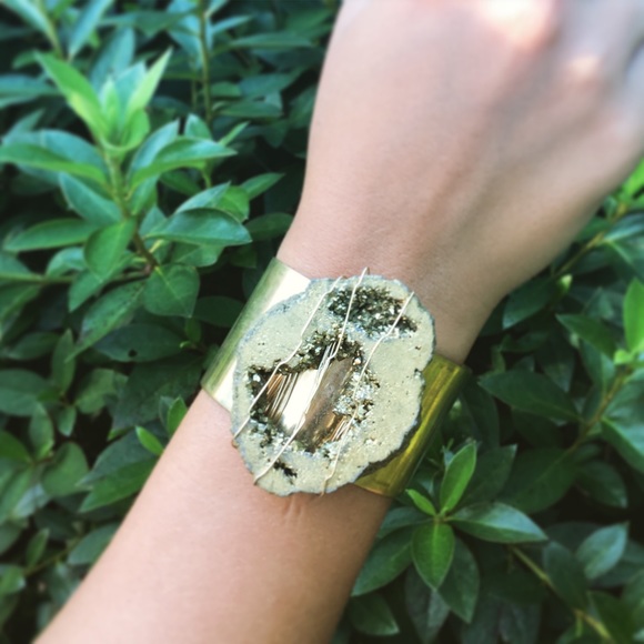 Gold stoned cuff