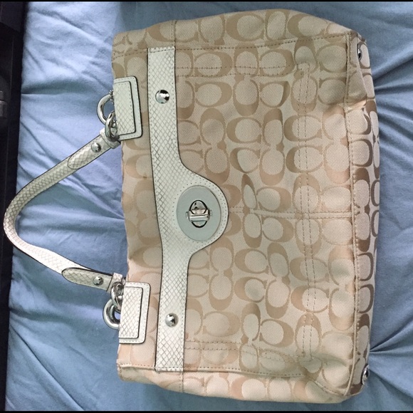 Coach purse/wallet