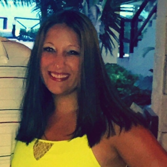 Meet your Posher, Melissa