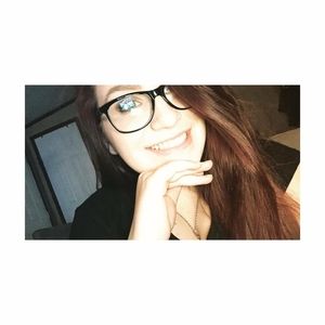 Meet your Posher, Alyea