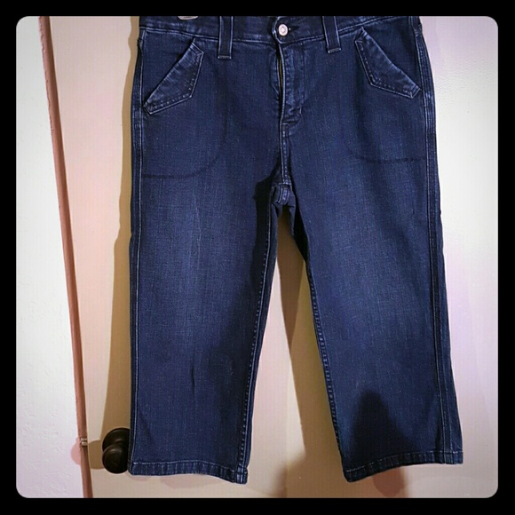 Levi capri