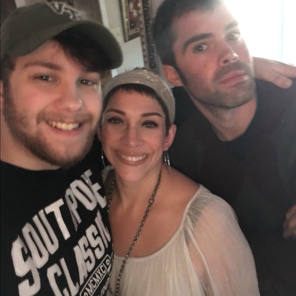 Meet The Posher Kristin - Picture 2 of 7