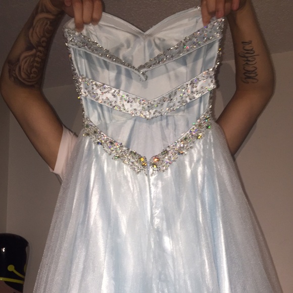 Prom dress. Used once - Picture 2 of 4