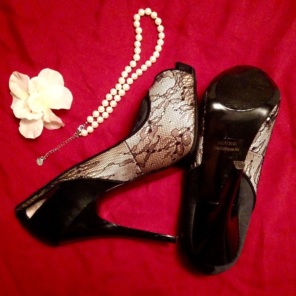Guess Platform Peep Toe Lace Heels