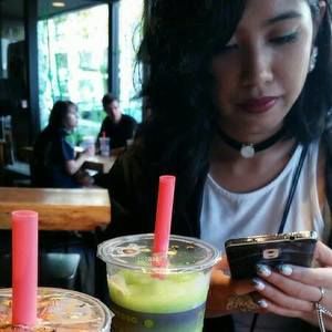 Meet your Posher, Destiny