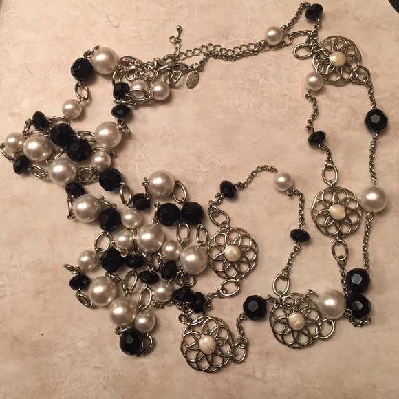 Draping necklace