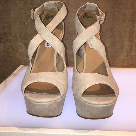 Steve Madden wedges, XTERNAL style Bone, size 7.5.