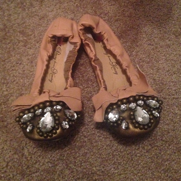 Flats. Size 6