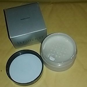 Laura Mercier setting powder