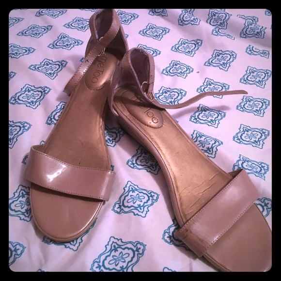 Me too tan flats