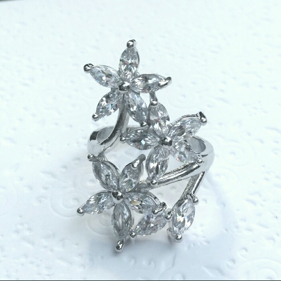 SOLD 18K White Gold Filled Topaz Flower Ring - Picture 1 of 3