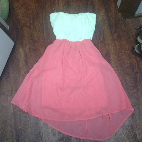 Strapless dress