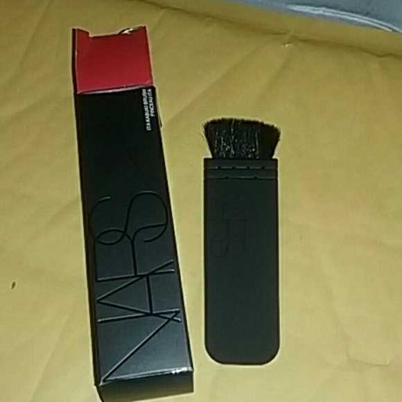 Nars ita brush