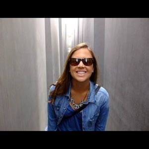 Meet your Posher, Rachel