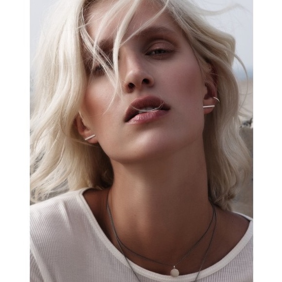 SALE Silver Bar Earrings - Picture 2 of 3