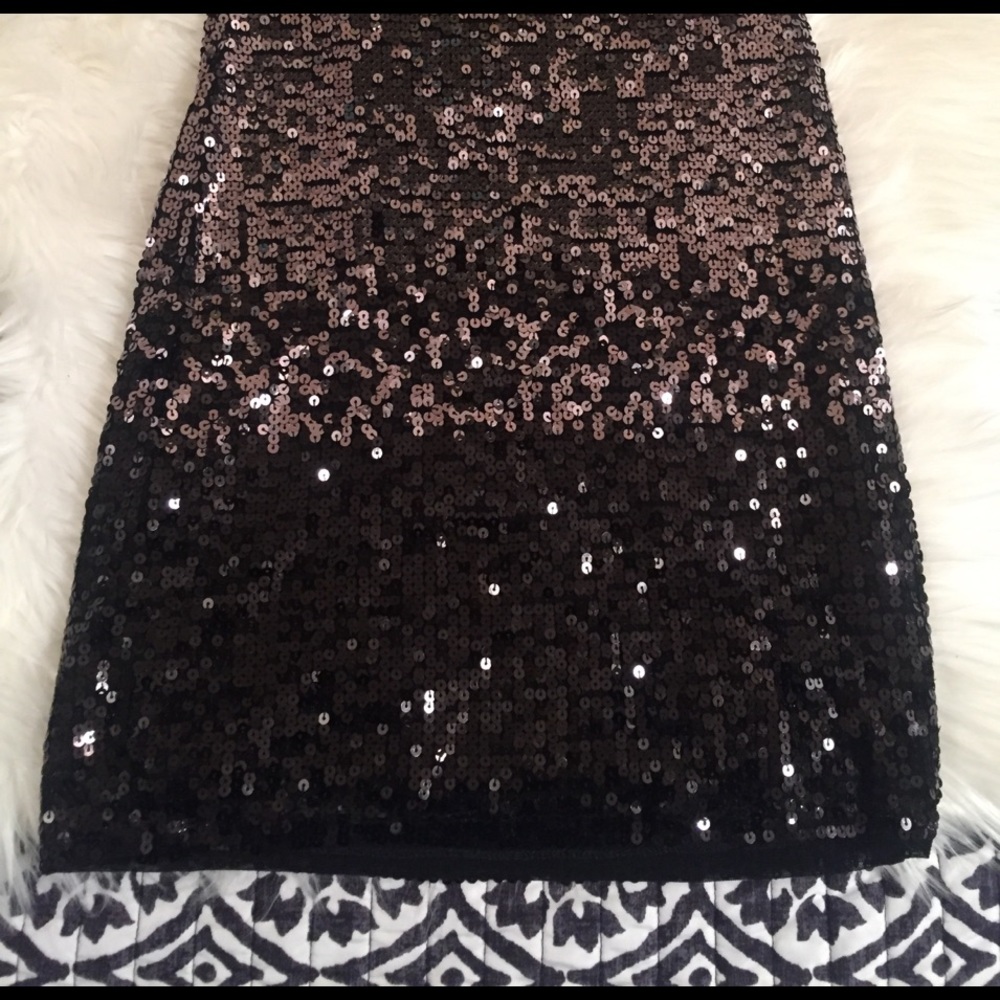 White House | black market sequin dress New Years - Picture 4 of 8