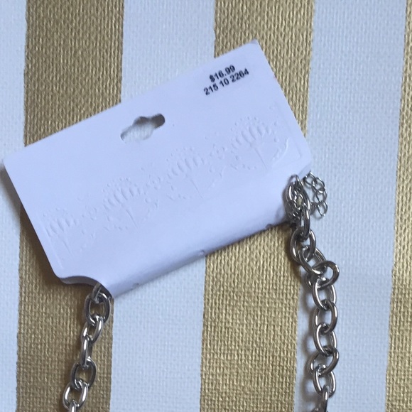 NWT jeweled statement necklace - Picture 3 of 3