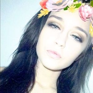 Meet your Posher, Dana