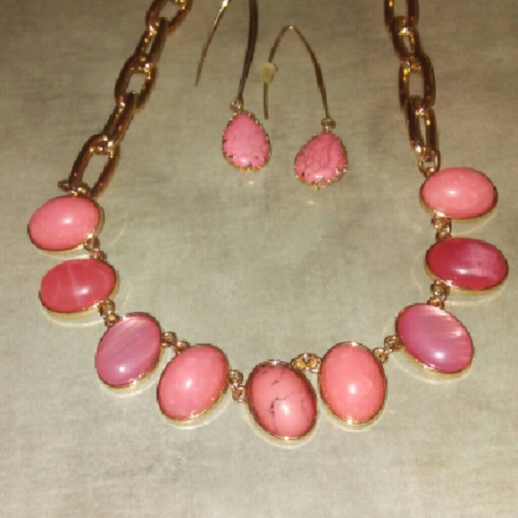 Necklace and earring bundle