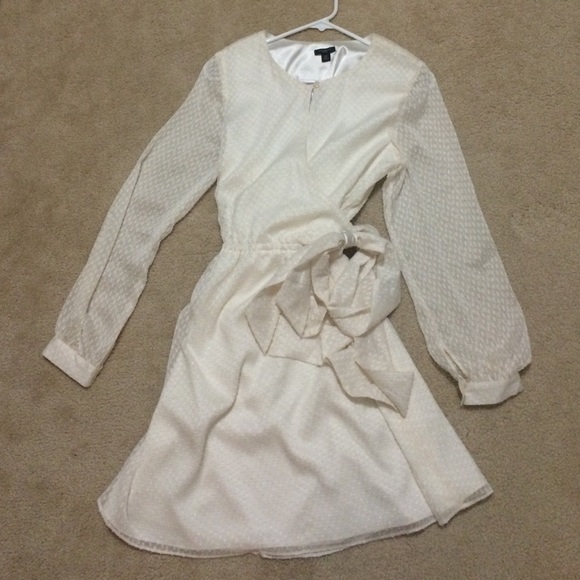 Ann Taylor white petite10 dress