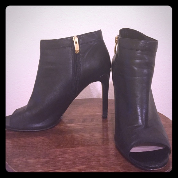 Vince Camuto soft leather Open Toe Heel