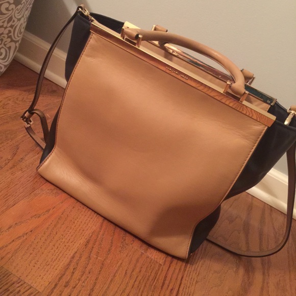 Authentic leather Michael Kors bag.