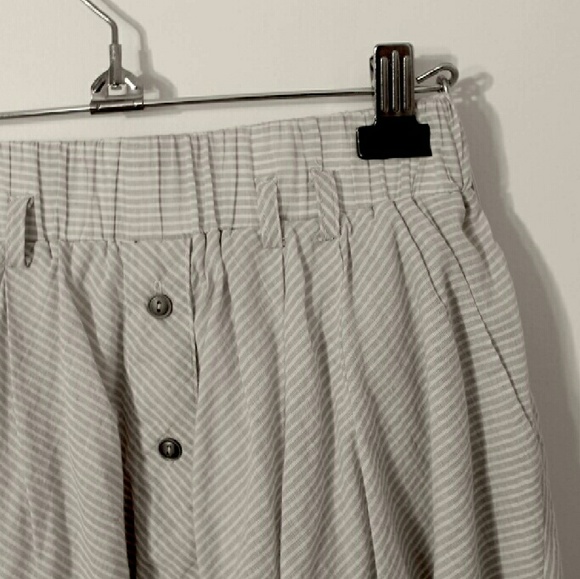 Layered skirt - Picture 2 of 4