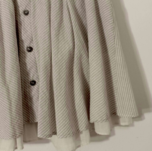 Layered skirt - Picture 3 of 4