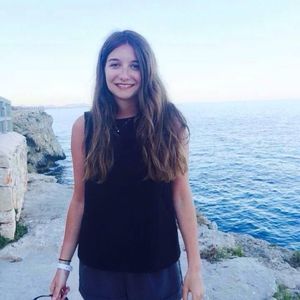 Meet your Posher, Hélène