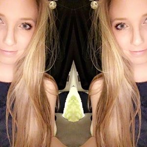 Meet your Posher, Alexis