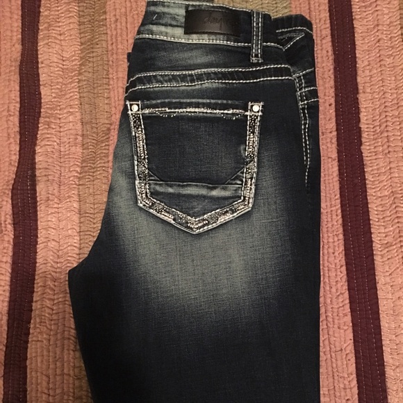 Buckle Daytrip Jeans Brand New!! 29R