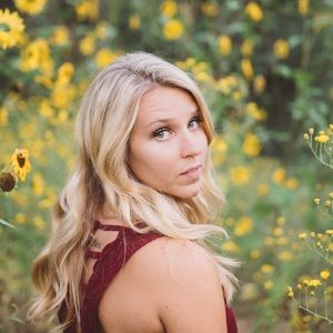 Meet your Posher, Elizaberh