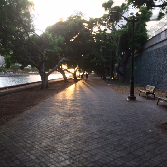 ⭐️About this closet⭐️ - Picture 4 of 4