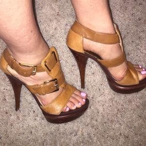 Michael Kors (Authentic) tanned high heels