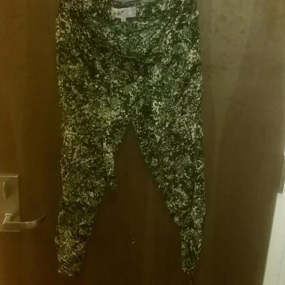 Army colored capri pants - Picture 1 of 4