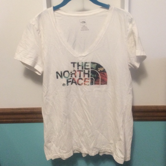 The North Face v neck t-shirt