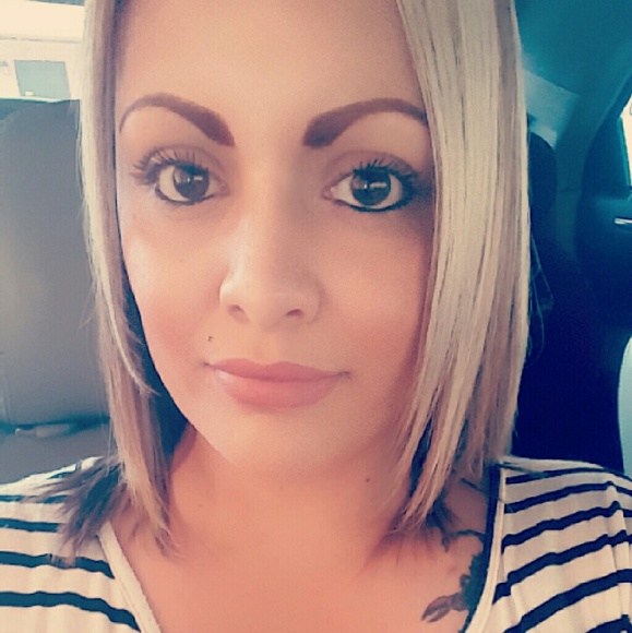 Meet your Posher, Monica