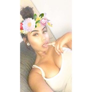 Meet your Posher, Dina