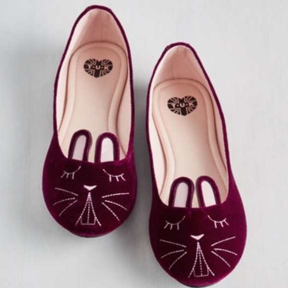 ModCloth Shoes - MODCLOTH Bunny Red Velvet Flats Sz 9