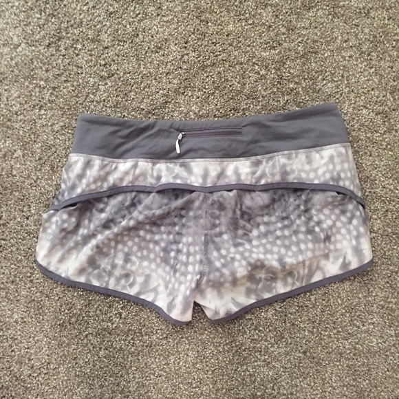 Snowy Owl Speed Shorts - Picture 2 of 2