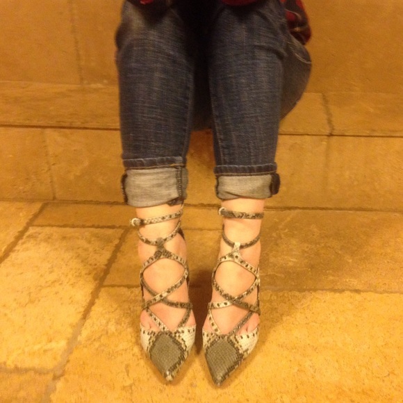 Grey snakeskin ZARA heels! NEVER BEEN WORN (S) 7.5