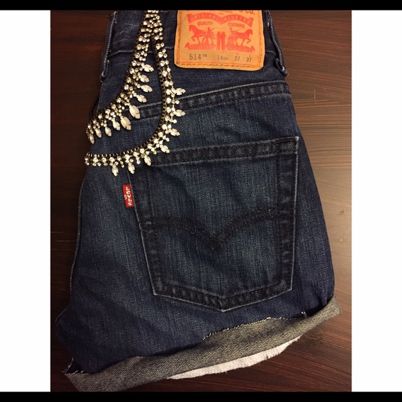 Levi rolled cut off shorts