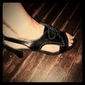 Aerosoles Cute Cut Out Heels